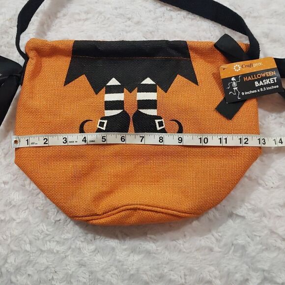 Halloween jute burlap bag with witches feet - Picture 5 of 7